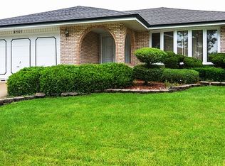 9757 S Cambridge Ct, Palos Hills, IL