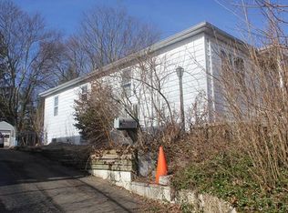 8 Starr St, Danbury, CT 06810