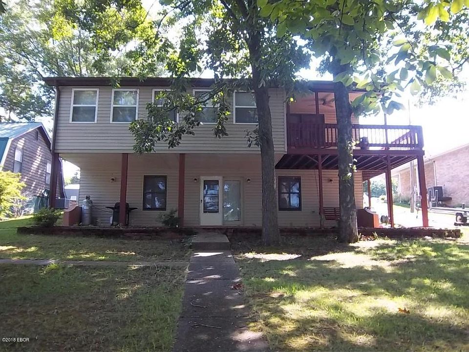 1st image of 290 Marina Cir