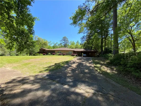 1302 Purser St E, Pineville, LA 71360