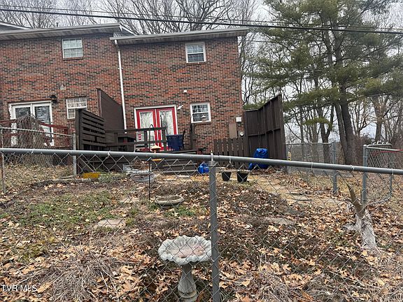 2nd image of 121 Towneview Estates Dr APT 1