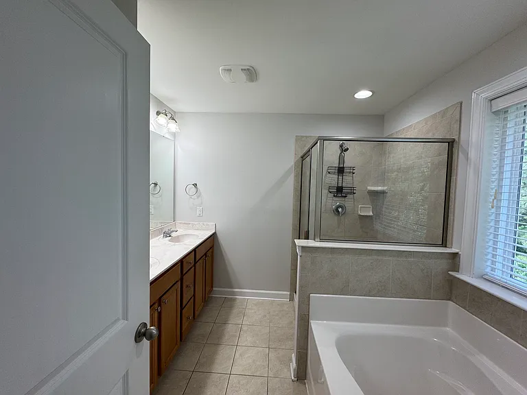 2404 Pecan Ridge Way — Photo 12