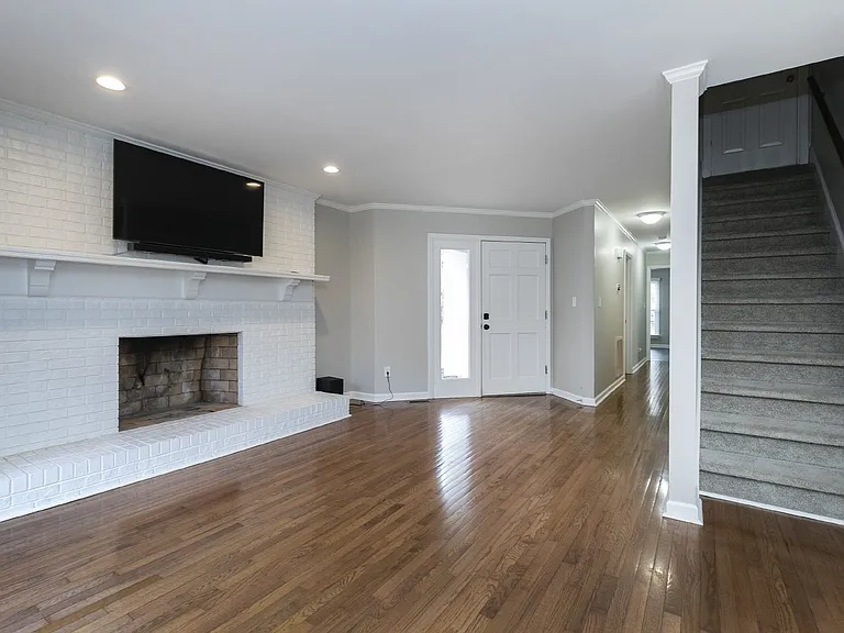 106 Allison Way #A — Photo 4