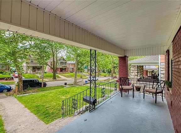 5th image of 304 Kensington Ave