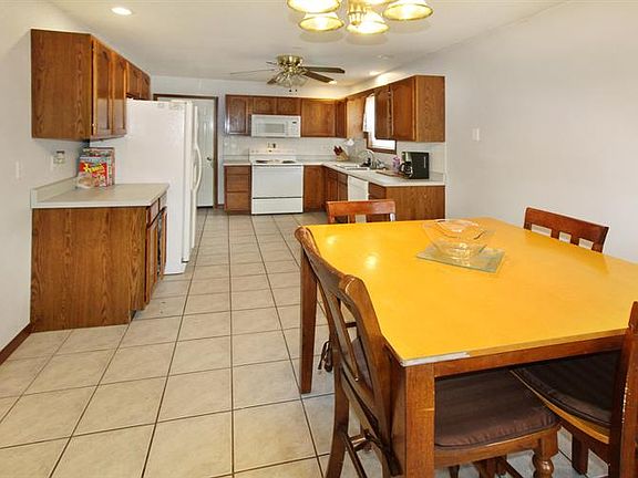 5th image of 5007 Chariton Dr