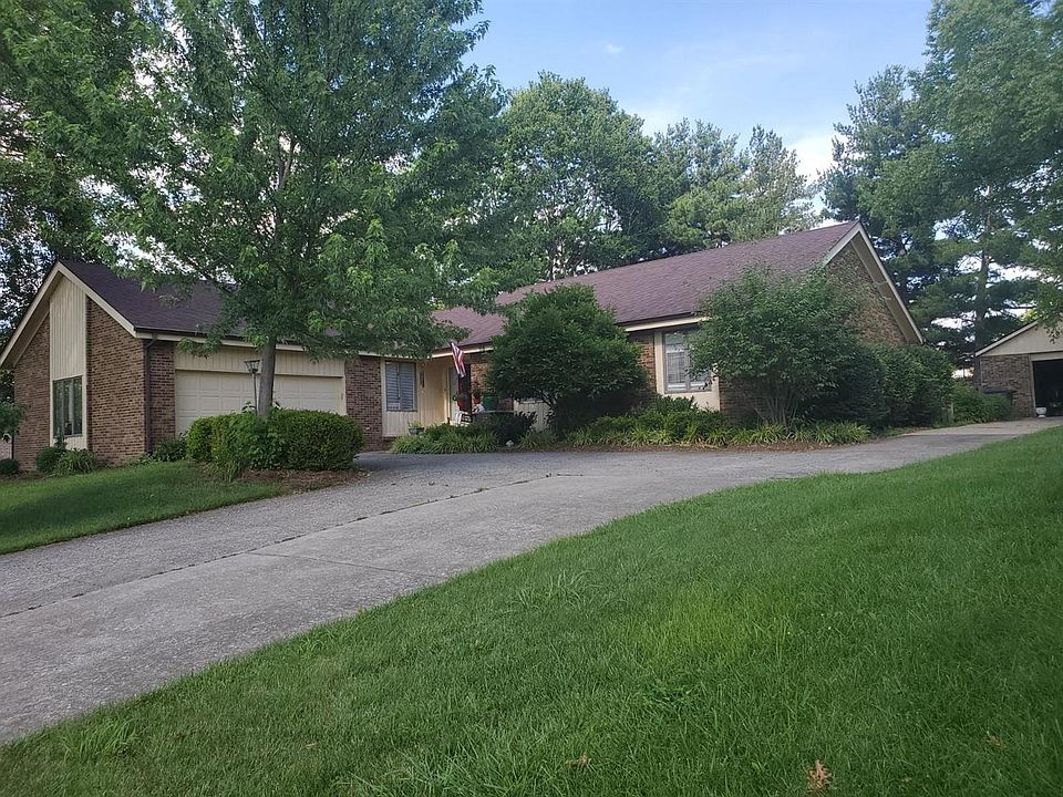 1st image of 115 Fairway Dr