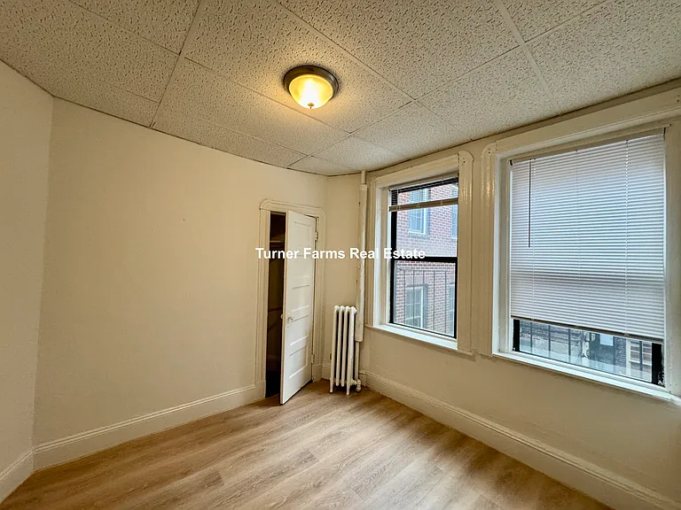 Phillips St — Photo 12