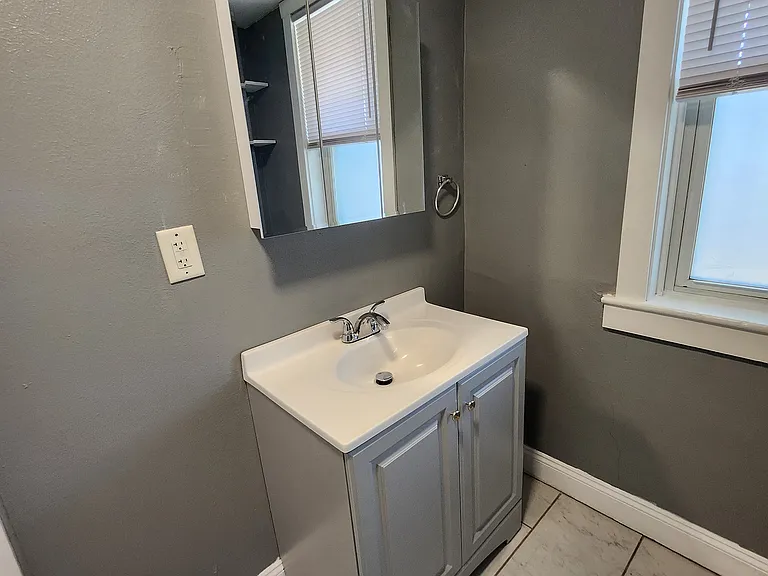 138 Henry St #3E — Photo 7