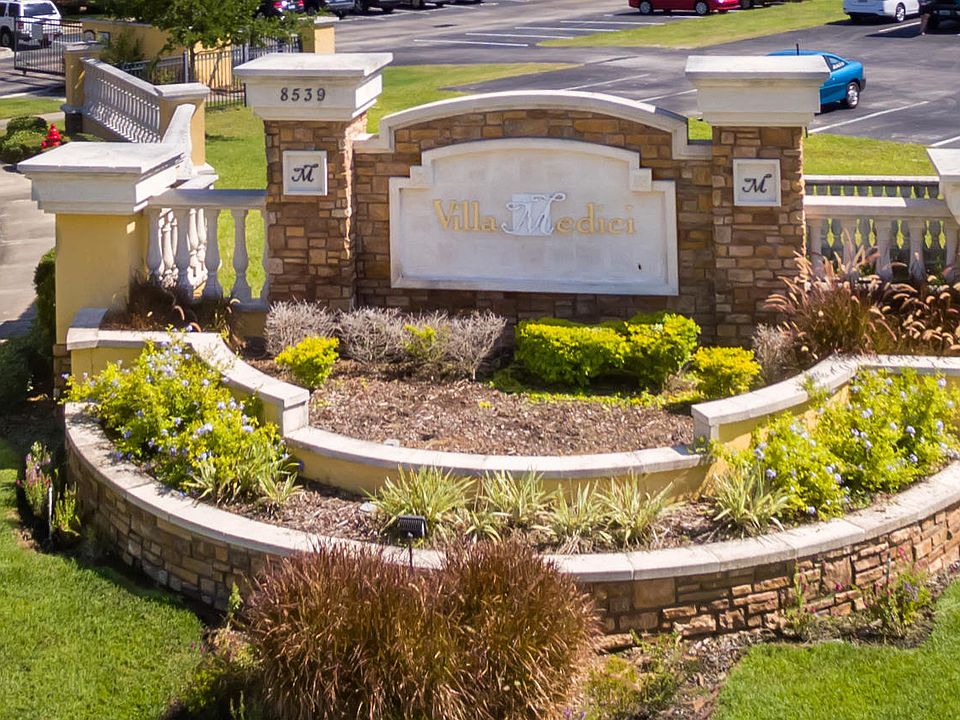 1st image of 8539 GATE Parkway W #1622