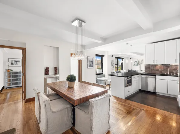 300 West 23rd Street image 1 of 9