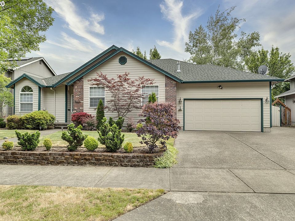1st image of 2074 NE 51st Ave