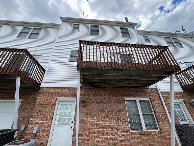 696 Wyndhurst Dr — Photo 39