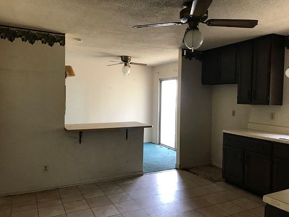 3rd image of 413 Hill St