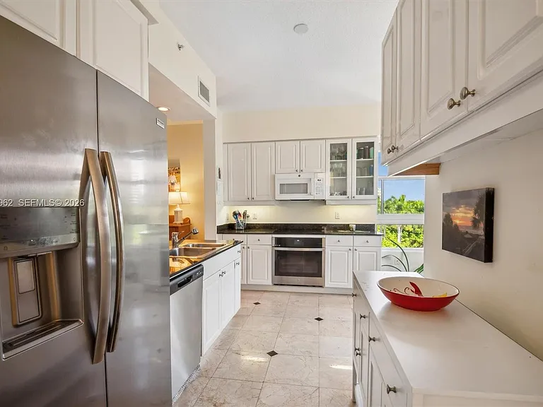701 Crandon Blvd #Penthouse 1 — Photo 4