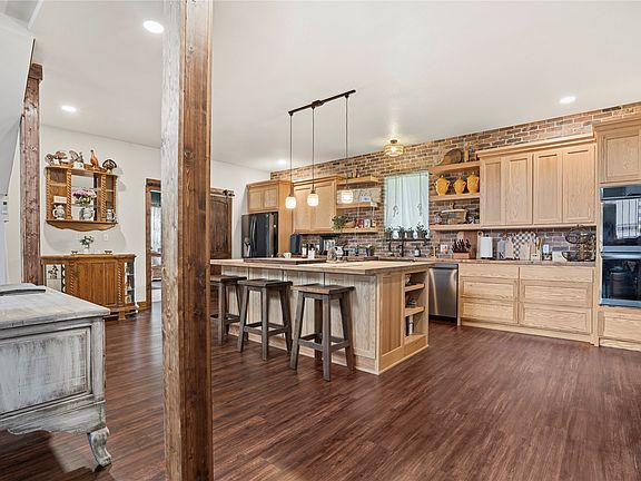 4th image of 2800 Gospel Rd