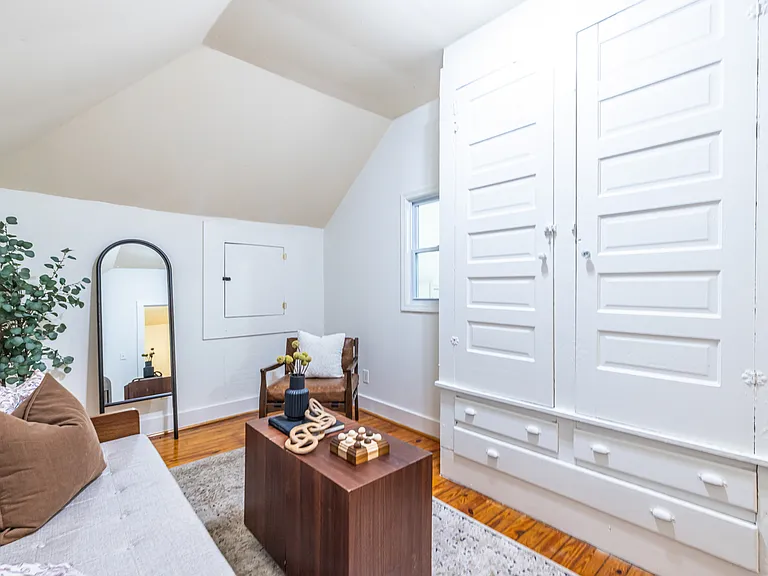 1206 Mansfield Ave NE #B — Photo 7