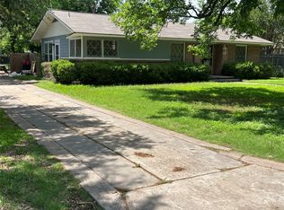 308 Bellevue Dr, Cleburne, TX 76033