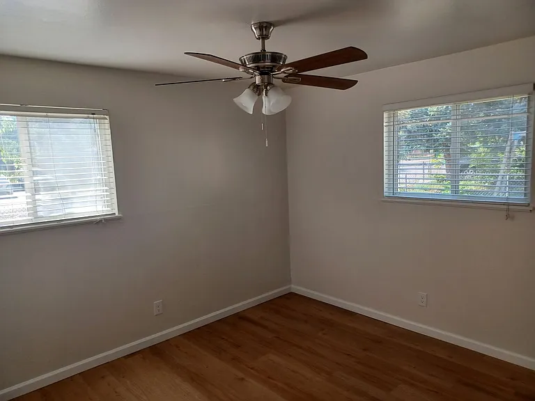 934 W 1225 N — Photo 16