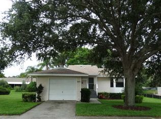 1011 Lake Avoca Pl, Tarpon Springs, FL 34689