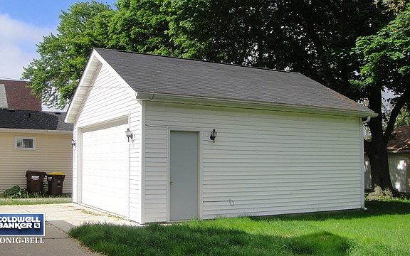 4th image of 10903 N Woodstock St