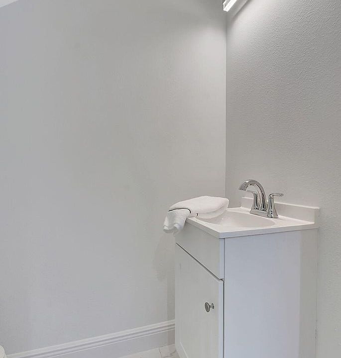 1st image of 3868 Patio Ct