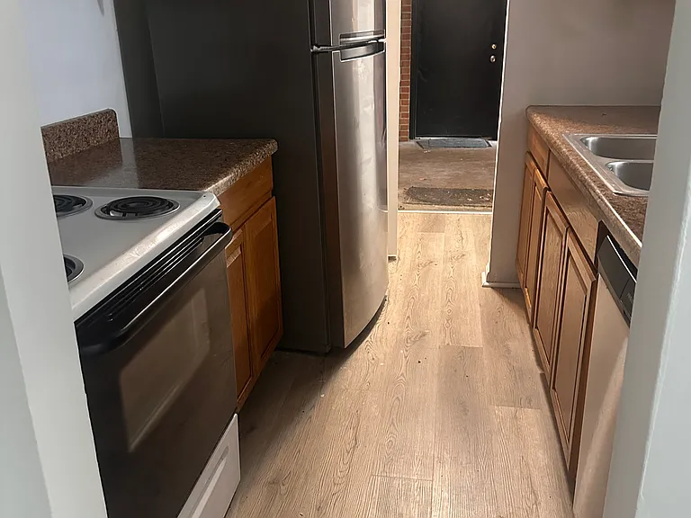 266 Ford Ave #12 — Photo 2