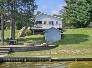 5944 Westshore Dr, Oscoda, MI 48750