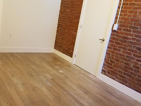 4th image of 2025 Regent Pl APT A6