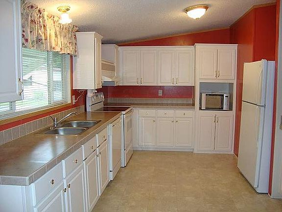 3rd image of 2342 Sandlewood Ln