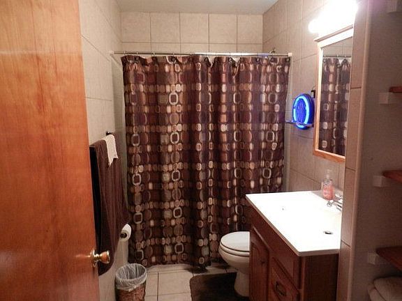 4th image of 709 Shelborn Dr
