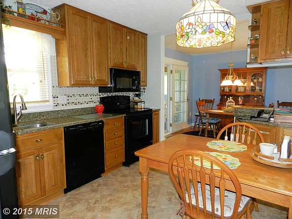 4th image of 723 Burnside Dr