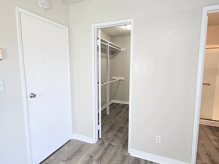 4525 Hamilton St #1 — Photo 13