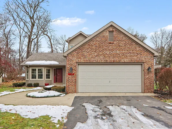7795 W Saint Andrews Cir, Portage, MI 49024