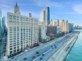 680 N Lake Shore Dr APT 212, Chicago, IL