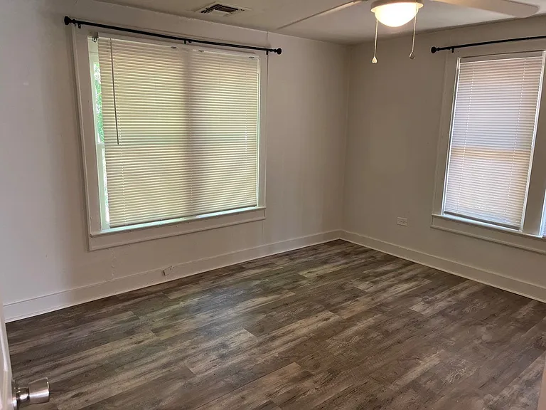 2912 N Independence Ave — Photo 9