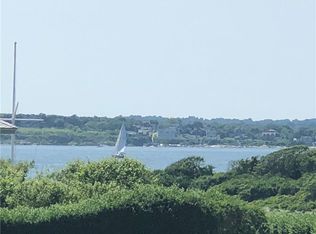 17 Chartier Cir, Newport, RI 02840