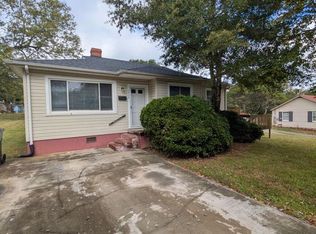 1729 18th Ave NE, Hickory, NC 28601
