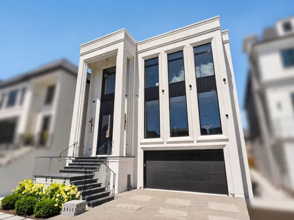 26 Clinton Dr, Richmond Hill, ON L4C 8E2