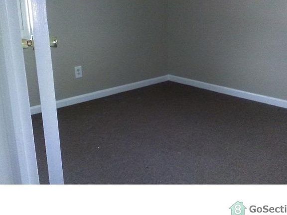 4th image of 2154 Calvin Ave
