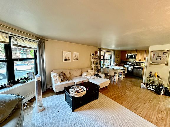 2nd image of 30 Rutland St #4