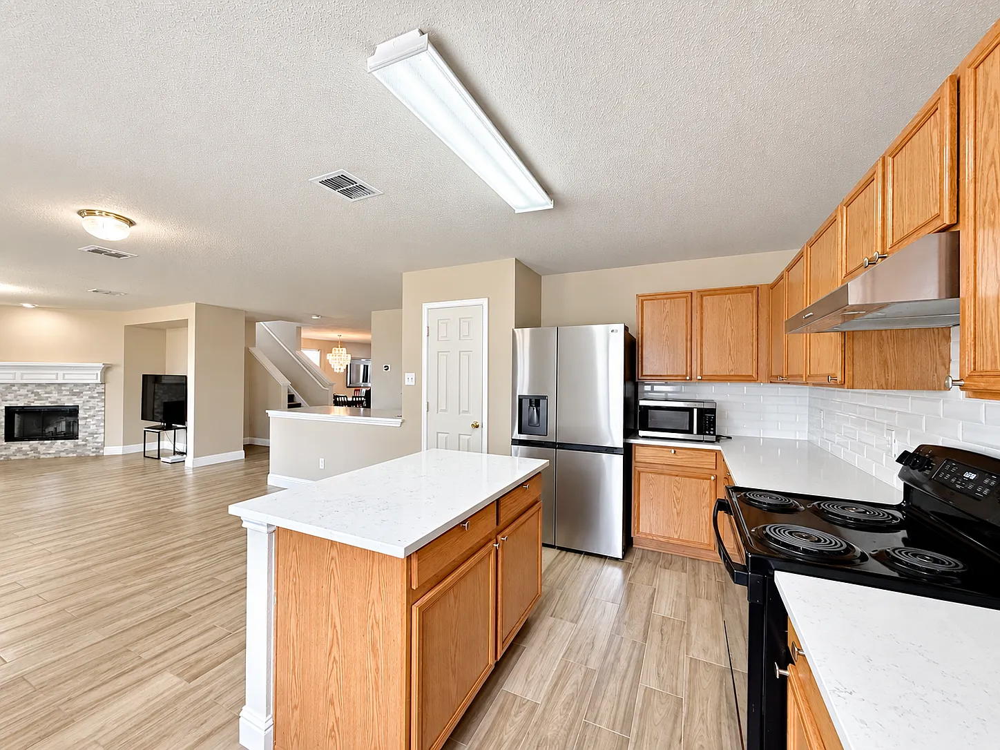4 bed, 2.5 bath, 3091 sqft, $2,750 — Photo 4