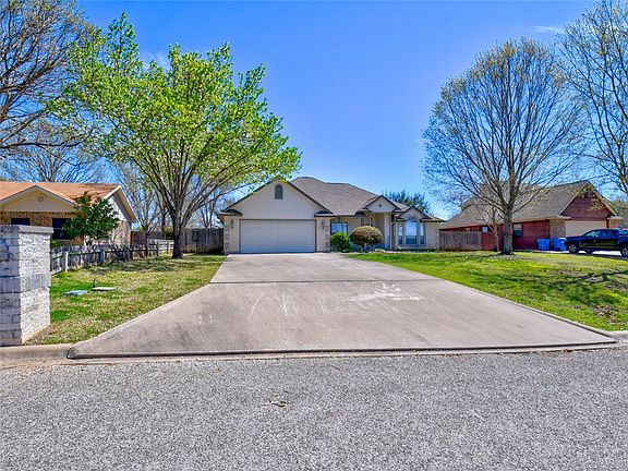 2nd image of 1801 Sunset Dr