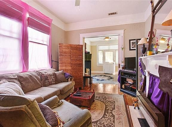 4th image of 2207 Burdette St