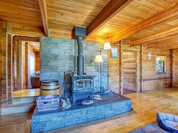 4th image of 1527 Adobe Dr