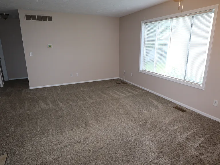 1111.5 S Chimney Hill Dr — Photo 2