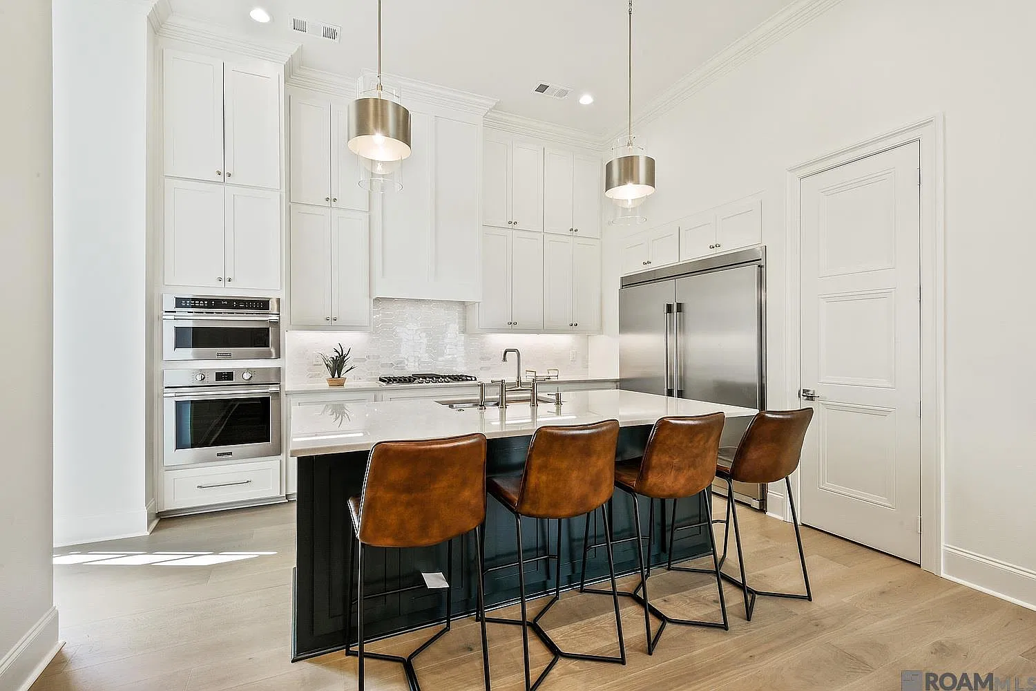 4 bed, 2871 sqft, $5,000 — Photo 3