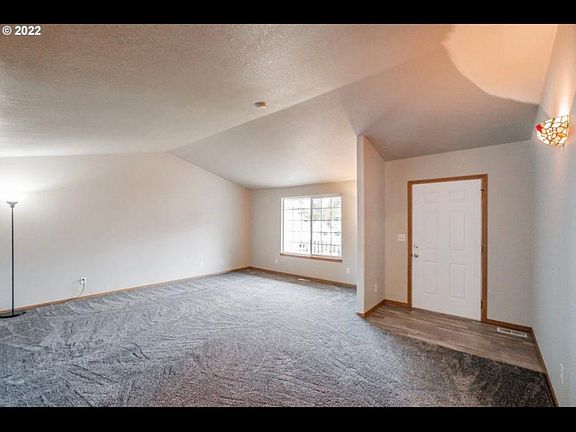 3rd image of 5188 Perry St NE