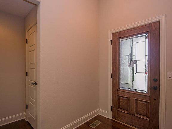 5th image of 298 W Thistlewood Dr