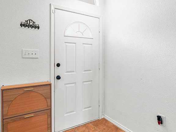 5th image of 732 Desert Ash Dr
