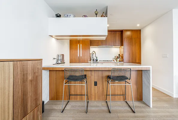 Rented by SERHANT. | media 37